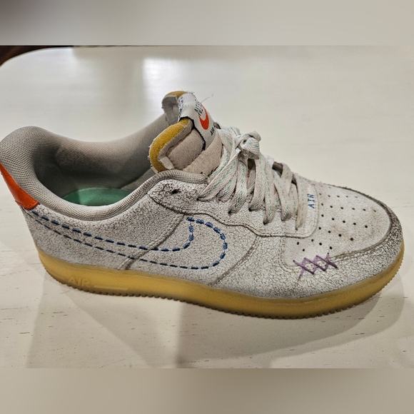 Nike
AIR FORCE 1 '07 LV8. Size 9.5 DX2344-100 - Picture 2 of 7